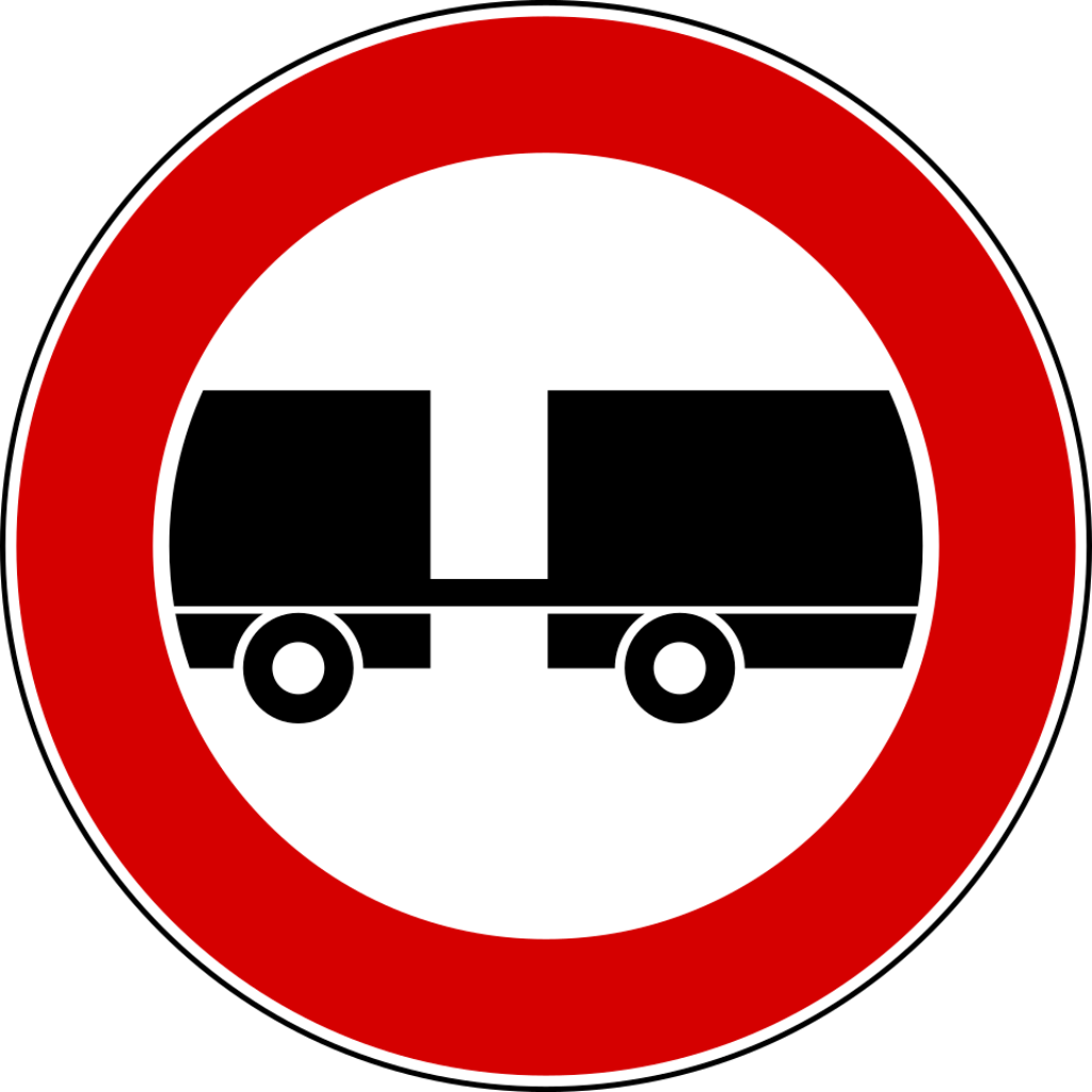 Divieto di transito ai veicoli con rimorchio